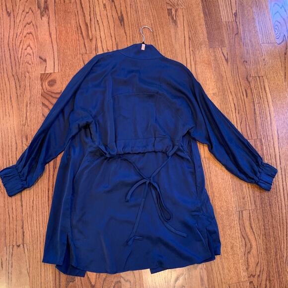 Lunya Washable Silk Robe MSRP $298 | Navy Blue | Size XS/S - Picture 9 of 10